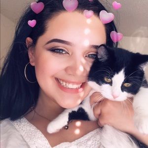 Meet your Posher, Hannah